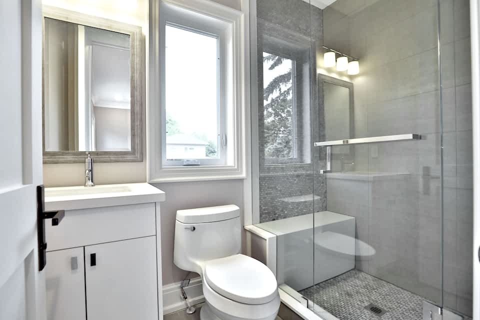 Bathroom renovation in Stouffville - view 1